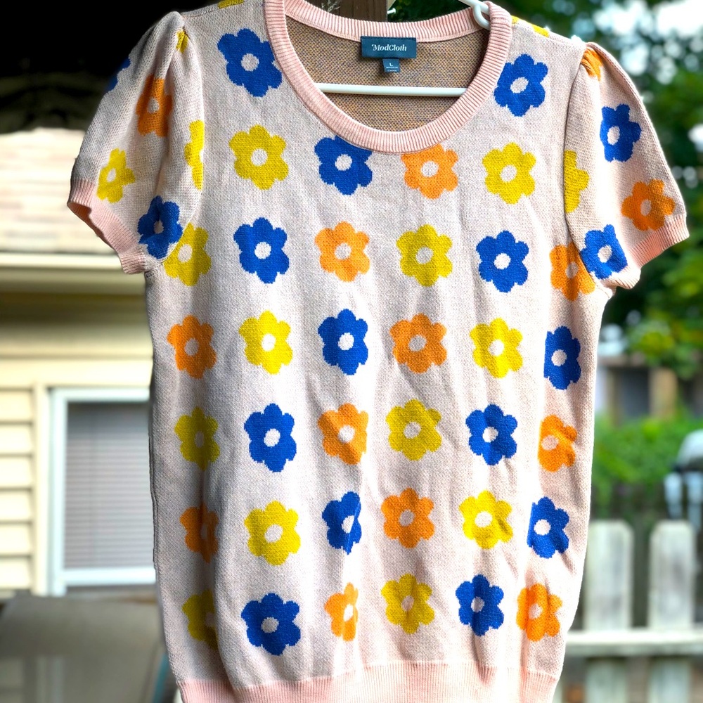ModCloth flower power sweater size L - Picture 1 of 2